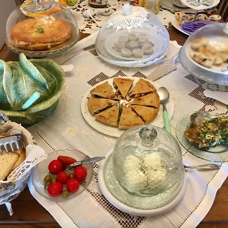 La Bouganville Bed & Breakfast